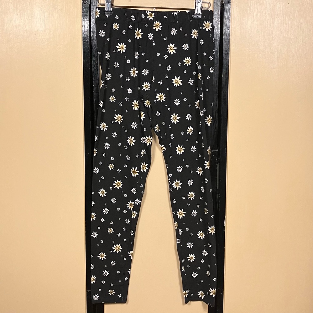 No Boundaries Junior's Ankle Daisy Legging